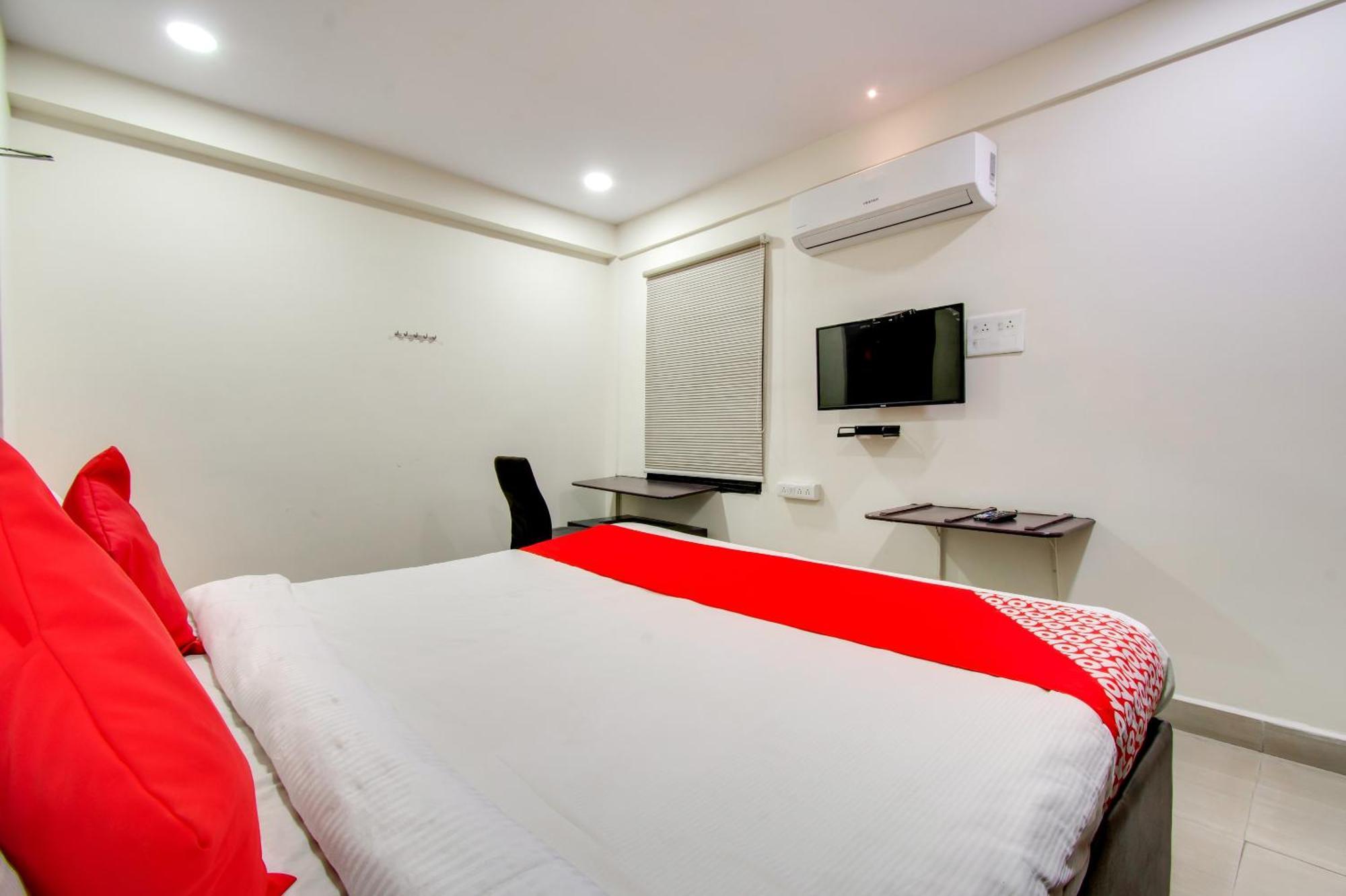 Oyo Akshaya Inn Vijayawāda Exterior foto