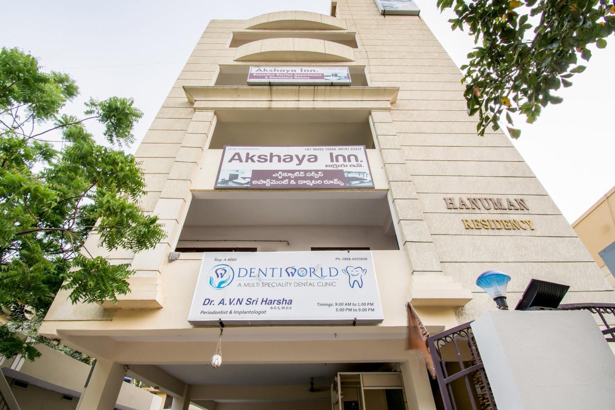 Oyo Akshaya Inn Vijayawāda Exterior foto